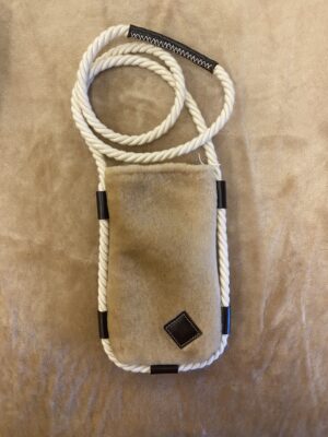 Pochette de Téléphone en Peau de Mouton Veritable